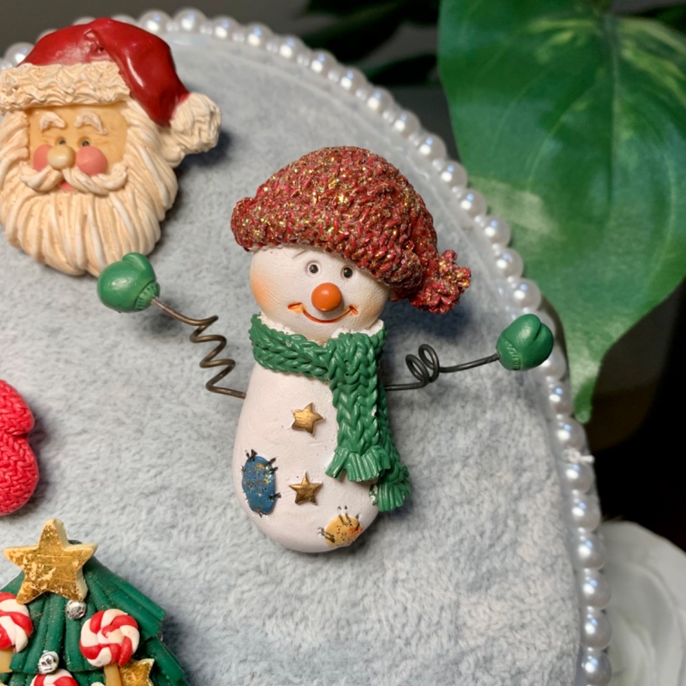 4 Holiday Christmas Brooches, Old World Rustic Style - Picture 2 of 11